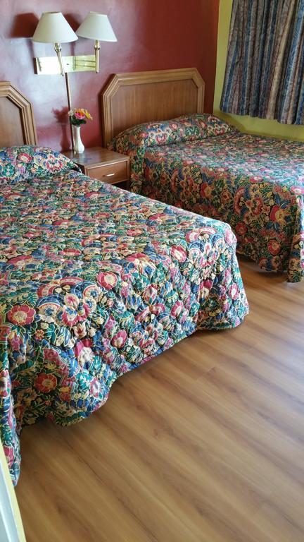 Slumber Motel Μέρσεντ Δωμάτιο φωτογραφία
